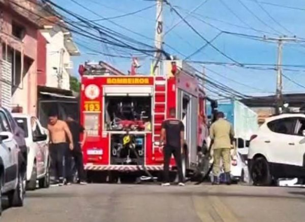 Incêndio loja de veículos Cuiabá 