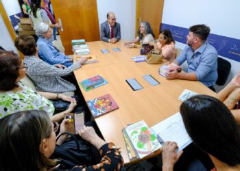 Deputado cita recomendação do TCE sobre livros de autores de MT na rede pública como incentivo à leitura e aos escritores defendidos por suas leis.