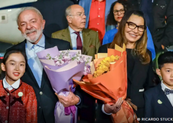 Lula se reúne com empresários chineses em Pequim