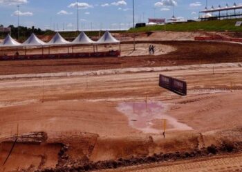 Parque sedia terceira etapa do Campeonato Brasileiro de Motocross