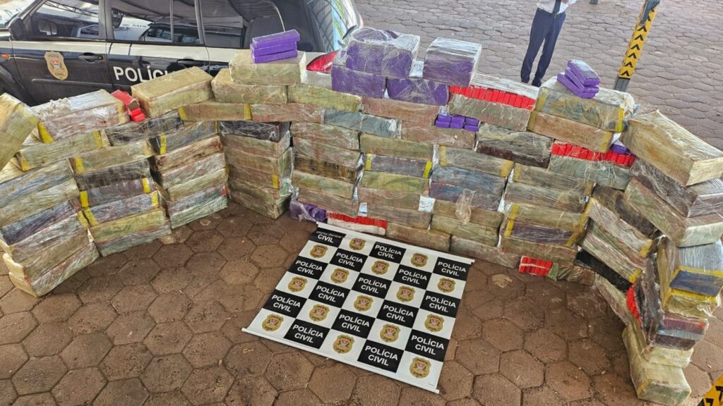 Polícia apreende mais de 1,5 tonelada de maconha em rodovia