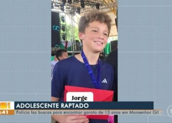 ‘Peço que devolvam o meu filho’, diz mãe de adolescente de 13 anos desaparecido no Piauí | Piauí