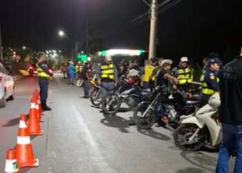 Blitz prende 4 por embriaguez e remove 59 motos em Cuiab