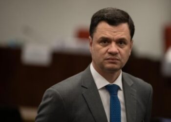 Quebra de sigilo aponta que Torres no ligou para ex-comandante