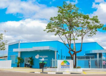 Mãe acusa enfermeira de negar atendimento à criança e se ausentar por cerca de 40 minutos para beber água, em Boa Vista | Roraima