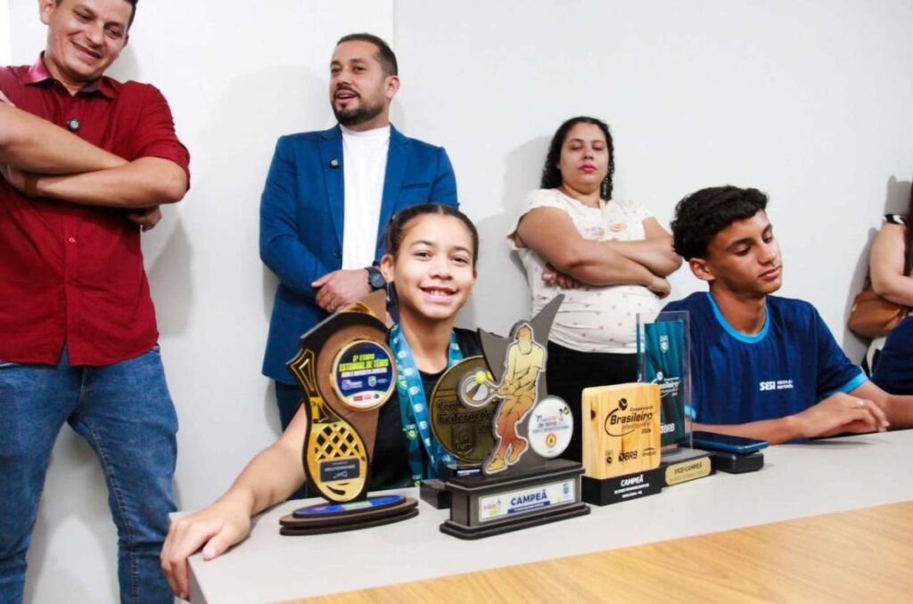Aluna da rede municipal de Educação de Várzea Grande é