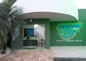 Rádio Rezende FM é Alvo de Ação Judicial por Dívida com o ECAD e Corre Risco de Fechamento