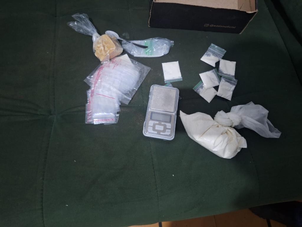 Polícia Civil prende casal que comercializava cocaína batizada em casa