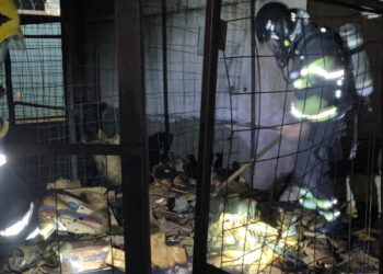 Depósito do Atacadão de Lucas pega fogo; 2 são atendidos após inalar fumaça | RDNEWS