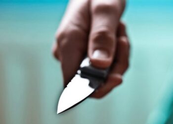 Por ciúmes da ex-namorada, maníaco invade casa de rival e o esfaqueia