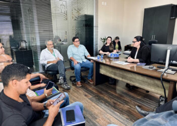 Primeira-dama articula praça no Distrito do Sucuri com academia e playground | RDNEWS