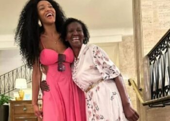 Faxineira realiza sonho aos 69 anos e fica emocionada | FOLHAMAX