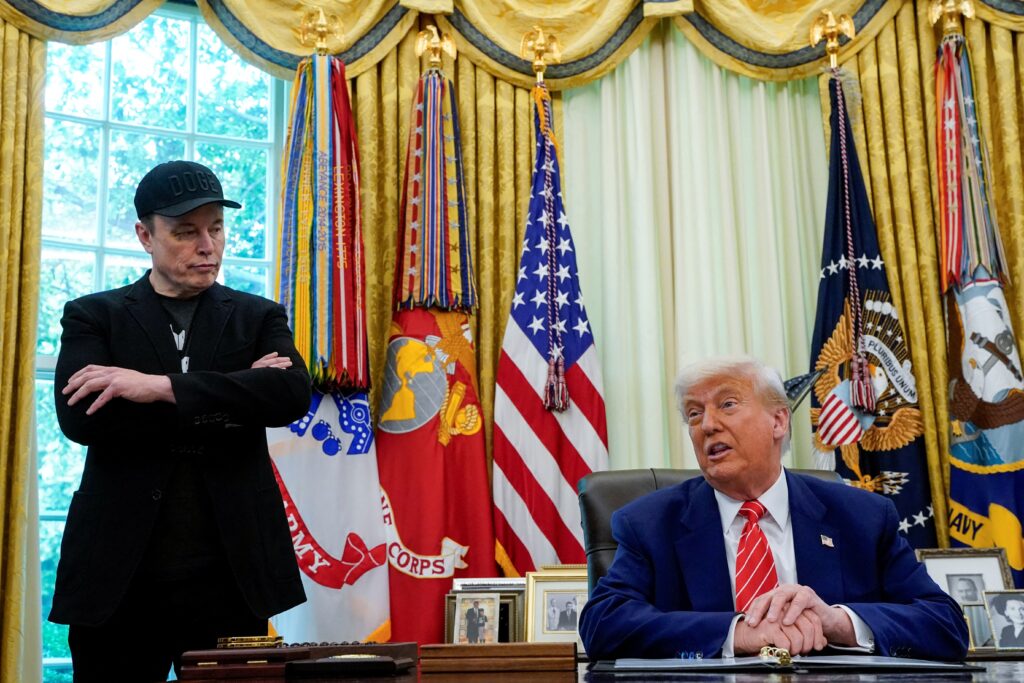 Governo Trump avaliou encerrar contratos com a SpaceX dias após