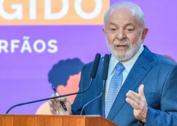 Lula convoca reunião no Alvorada para discutir tarifas de Trump