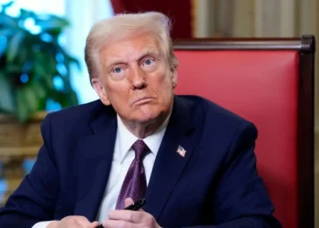 Trump ameaça países alinhados ao Brics com tarifa adicional de 10%