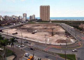 Shopping com espaço para 300 lojas começa a ser construído e deve gerar até 4 mil empregos em Praia Grande