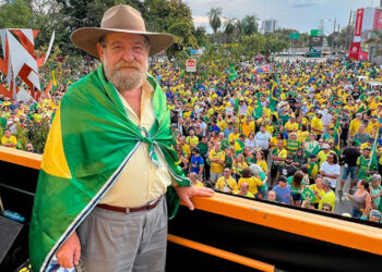 Protestos por sobrevivência política | RDNEWS