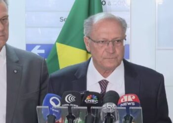 Governo d 1 passo para contestar tarifao de Trump na OMC | FOLHAMAX