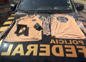 Com arma falsa, maluco finge ser agente da PF e se d mal | FOLHAMAX