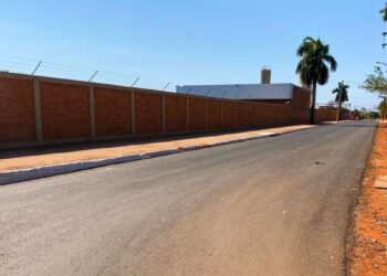 Rua Várzea Grande está liberada ao tráfego após pavimentação asfáltica