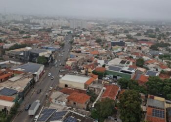 Frente fria surpreende Cuiabá com neblina e mínima de 18°C
