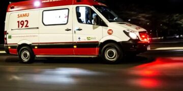 Motociclista cai ao fazer rotatória e morre em MT