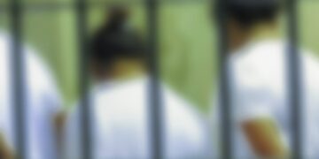 Polícia militar prende foragida da justiça em Barra do Garças