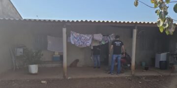 Polícia cumpre mandato e apreende eletrônicos em investigação de exploração sexual de menor