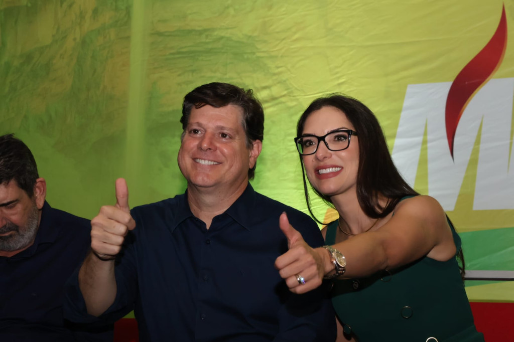 Eleiï¿½ï¿½o no MDB - Janaina Riva e Baleia Rossi