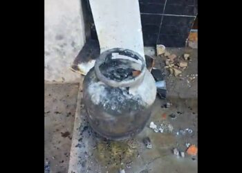 VÍDEO: Casa pega fogo após botijão de gás cozinha explodir no interior do Maranhão