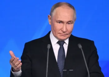 Putin é acusado de “sabotar” esforços de paz após ataques em Kiev