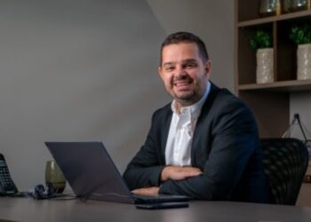 Marqueteiro de MT ser observador | FOLHAMAX