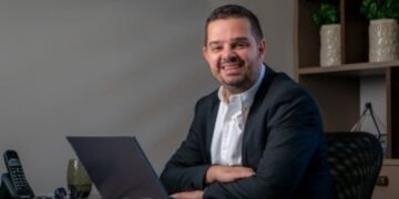 Marqueteiro de MT ser observador | FOLHAMAX