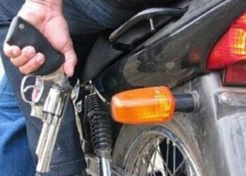 Aps briga de trnsito, dupla atira em caminho e deixa 2 baleados em MT | FOLHAMAX