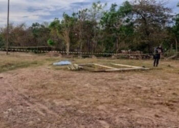 2 homens são mortos a tiros perto de campo de futebol; moto é incendiada | RDNEWS