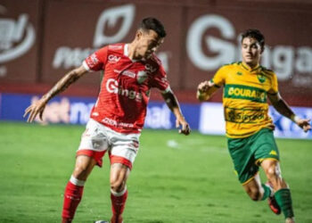 Vila Nova e Cuiabá fazem duelo eletrizante no OBA e empatam em 2 a 2 | RDNEWS