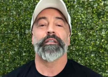 Humorista do SBT, Cris Pereira é condenado à prisão por abuso de criança de três anos