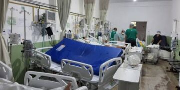 Flávia Moretti passa madrugada no PS após pane elétrica e coordena transferências