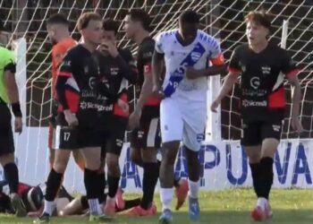 Atleta chama rival de macaco, leva soco na cara e é demitido | FOLHAMAX