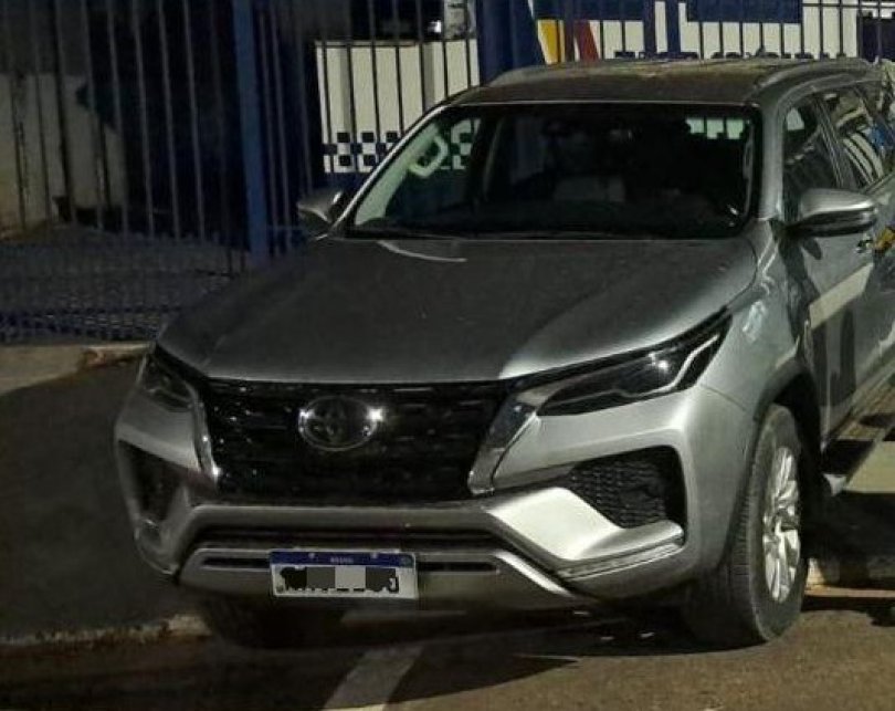 PM recupera SUV clonado e prende motorista em MT |