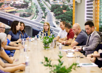 Meu CPF que está em risco, diz prefeito sobre reajuste em insalubridade | RDNEWS