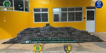 PRF apreende carga de R$ 10 milhões em cocaína em caminhão em MT | FOLHAMAX