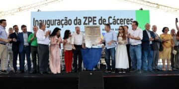 Governo de MT inaugura ZPE de Cceres | FOLHAMAX
