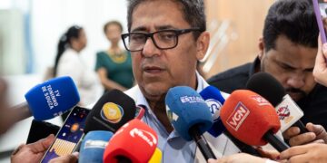 Ananias: “Não tem retaliação; é normal divergir na democracia”