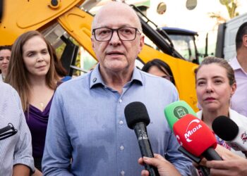 Pivetta garante entrega do BRT até abril e avalia bonde digital