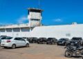 Entrada de ambulâncias do Samu na PCE em Cuiabá deixa familiares em alerta