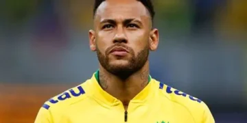 Neymar Jr. vinga Mavie após bolada acidental de segurança do Santos: Papai chamou os amigos