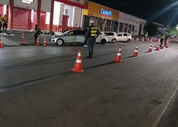 Polícia prende 10 por embriaguez ao volante em avenida de Cuiabá