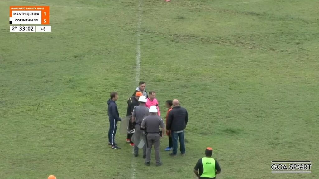 Torcedora acusada de racismo contra menino de 12 anos em