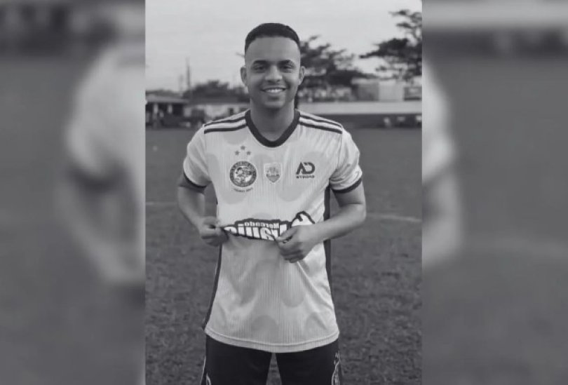 Jogador morre aps bater a cabea durante jogo | FOLHAMAX